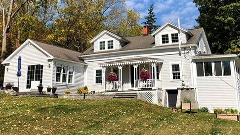 11Skaneateles home tour